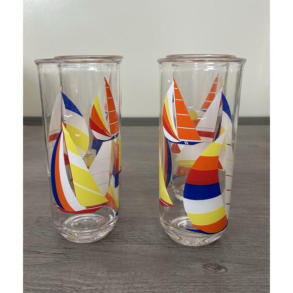 Culver Acrylic Pitcher & 4 Tall Glasses Sail Boat Motif - Picture 4 of 5